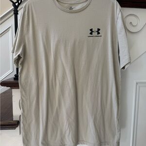 Under Armour Men's Light Gray Short Sleeve Tee
